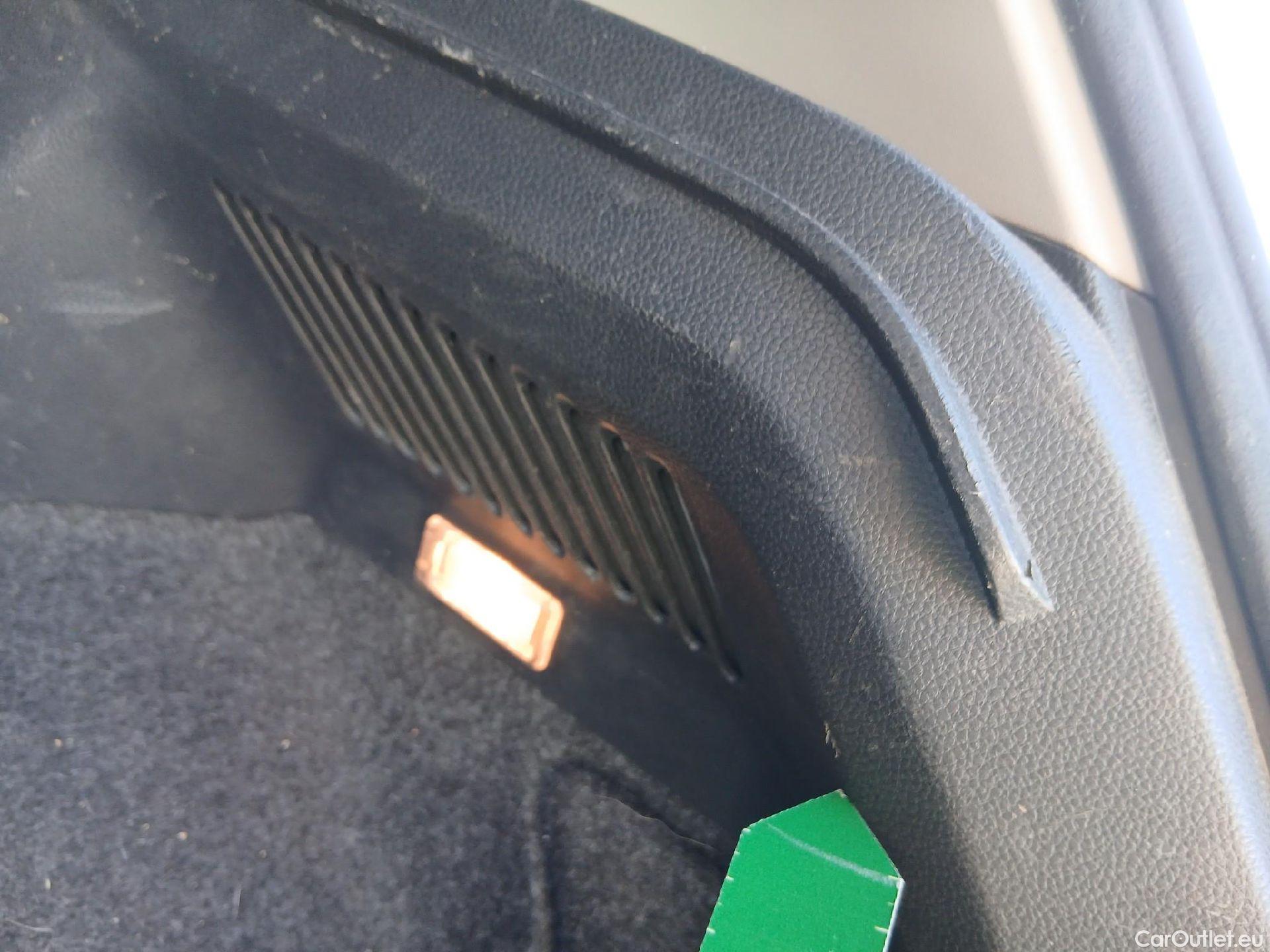  Seat  Arona SEAT  / 2021 / 5P / todoterreno 1.0 TSI 70kW (95CV) Reference XM #33