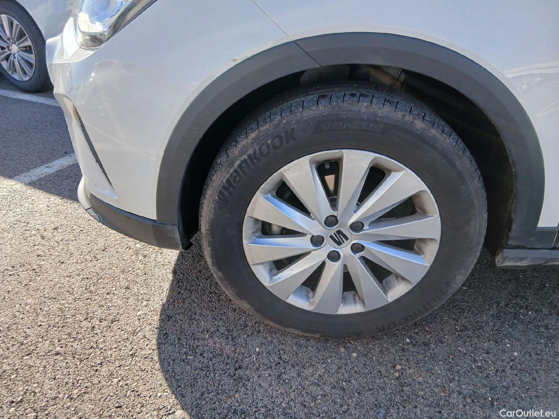  Seat  Arona SEAT  / 2021 / 5P / todoterreno 1.0 TSI 70kW (95CV) Reference XM #15