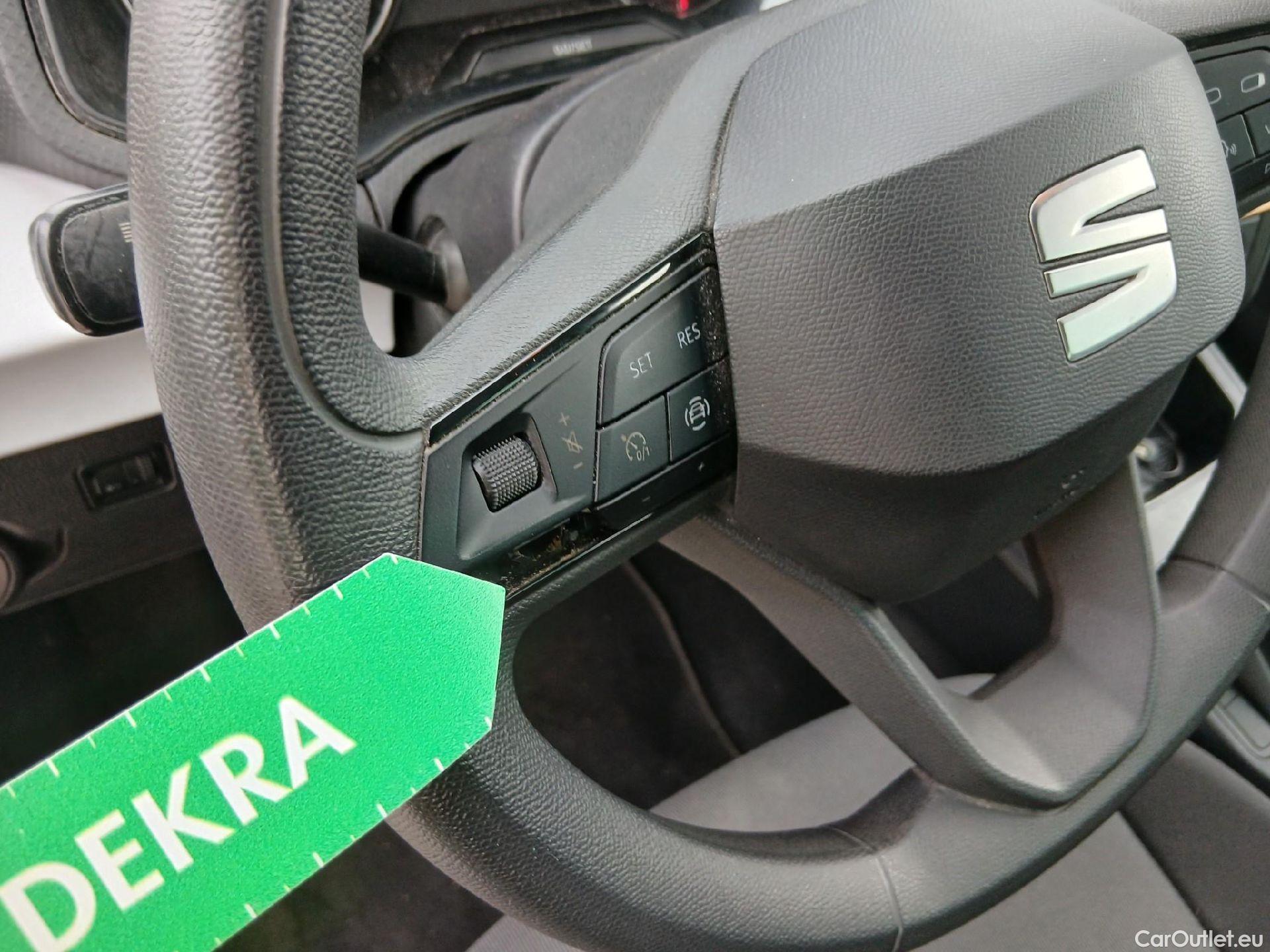  Seat  Ibiza SEAT  / 2017 / 5P / berlina con portón 1.0 MPI 59kW (80CV) Reference Plus(SP) #4