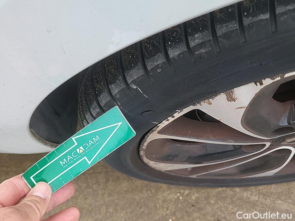  Renault  Megane RENAULT MÉGANE 5p 3G familiar Sp. Tou. Bose Energy dCi 130 S&S Euro 6 #22