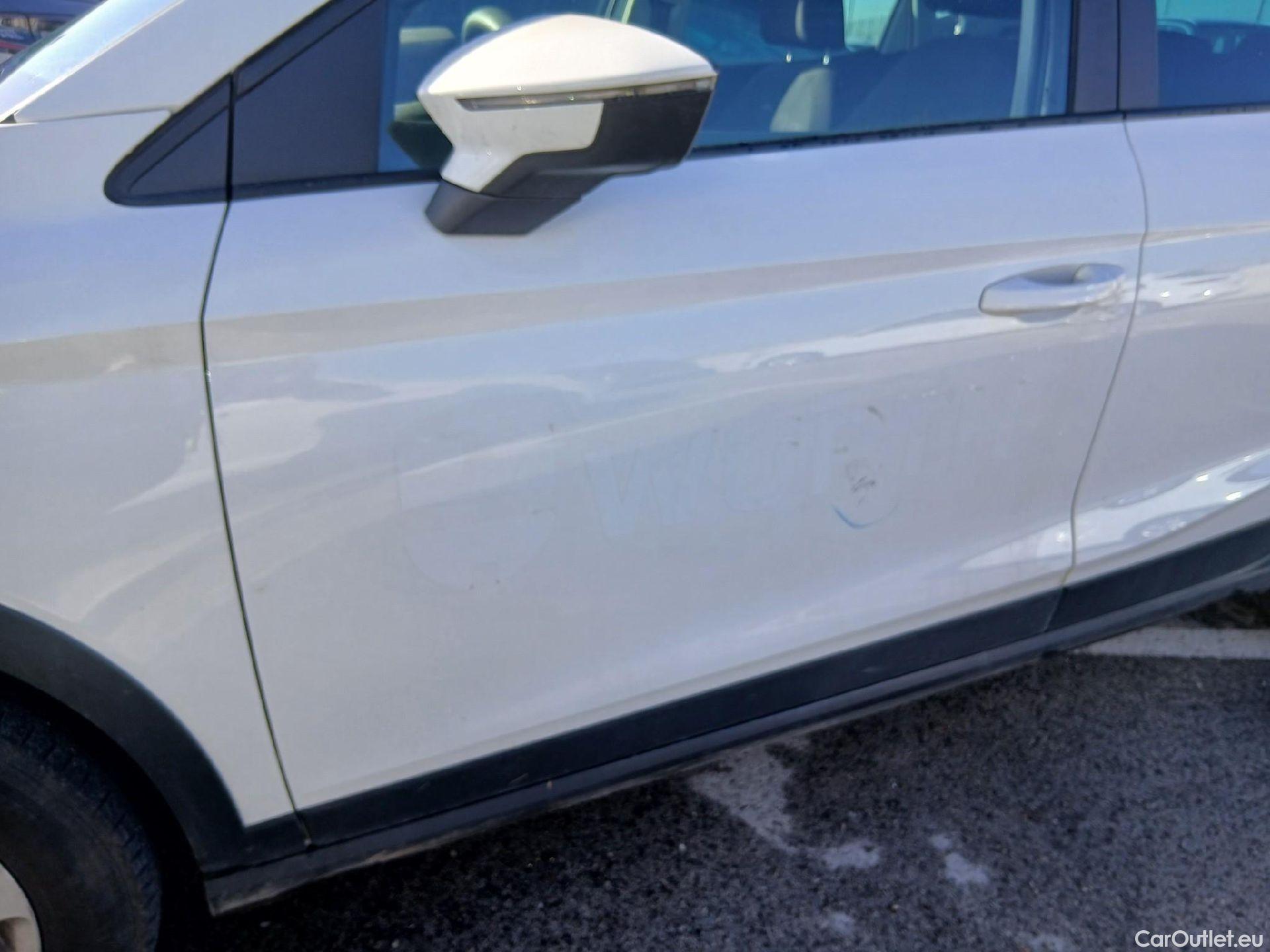  Seat  Arona SEAT  / 2021 / 5P / todoterreno 1.0 TSI 70kW (95CV) Reference XM #17