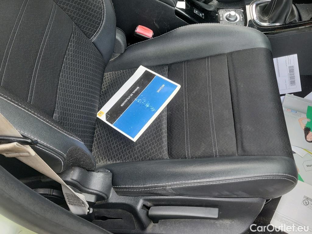  Renault  Megane RENAULT MÉGANE 5p 3G familiar Sp. Tou. Bose Energy dCi 130 S&S Euro 6 #34