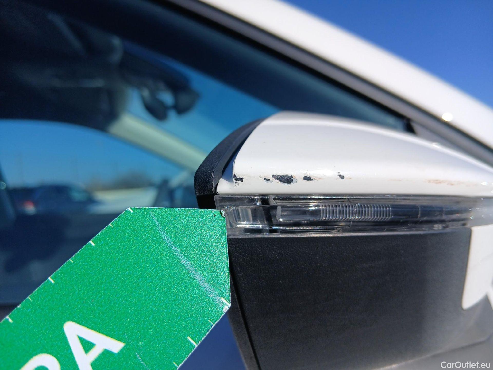  Seat  Arona SEAT  / 2021 / 5P / todoterreno 1.0 TSI 70kW (95CV) Reference XM #40