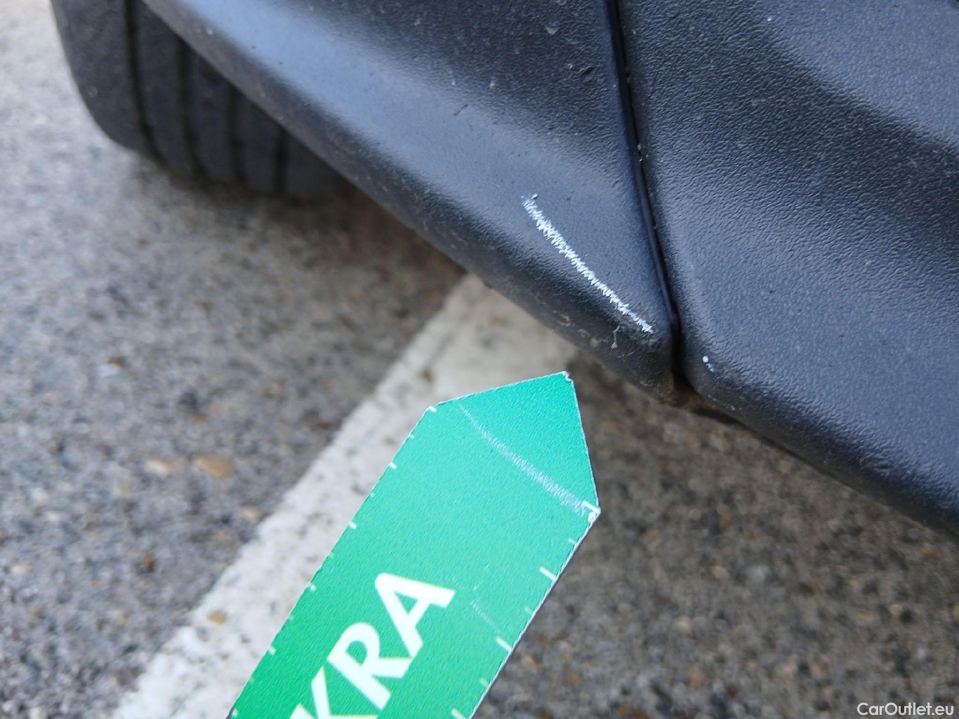  Seat  Arona SEAT  / 2021 / 5P / todoterreno 1.0 TSI 70kW (95CV) Reference XM #12