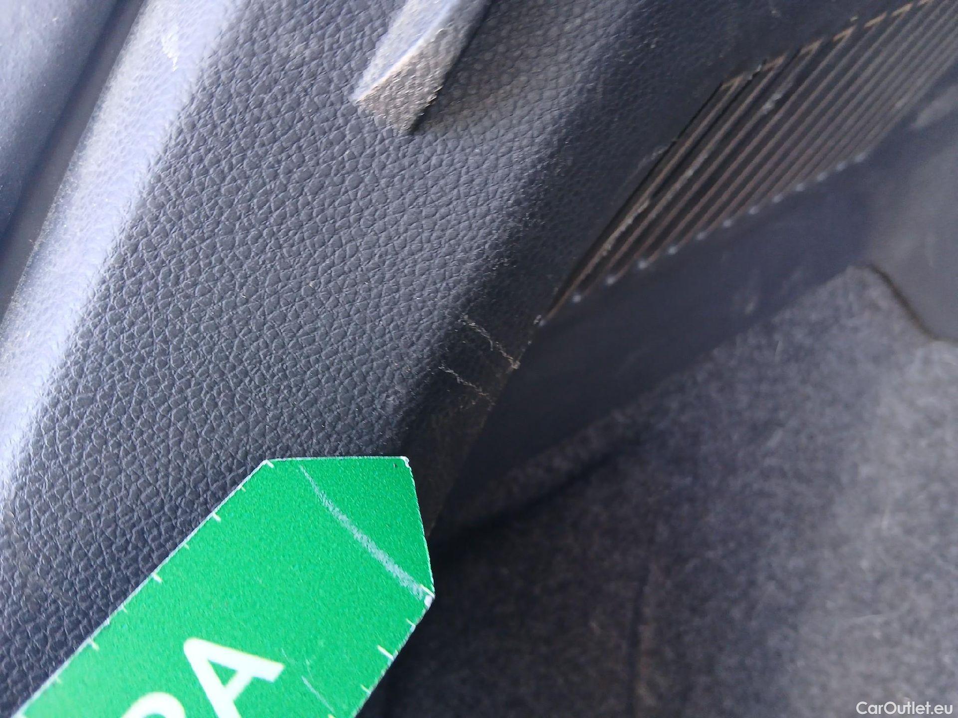  Seat  Arona SEAT  / 2021 / 5P / todoterreno 1.0 TSI 70kW (95CV) Reference XM #31