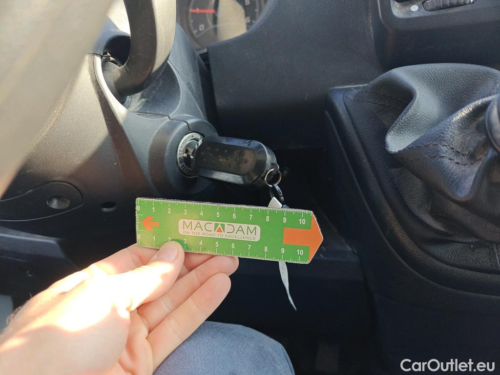  Citroen  Jumper CITROEN  / 2014 / 4P / furgón BlueHDi 103KW (140CV) Furgón 35L2H2 #2