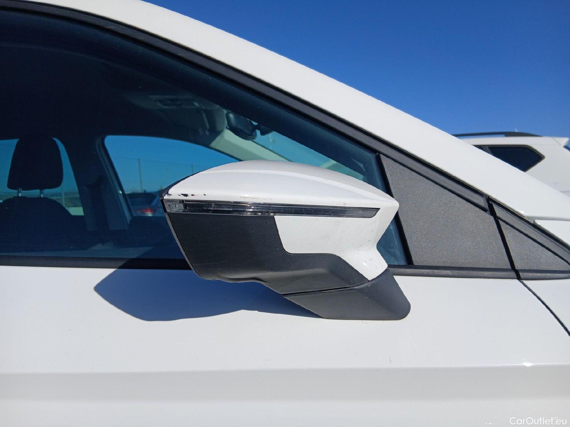  Seat  Arona SEAT  / 2021 / 5P / todoterreno 1.0 TSI 70kW (95CV) Reference XM #39