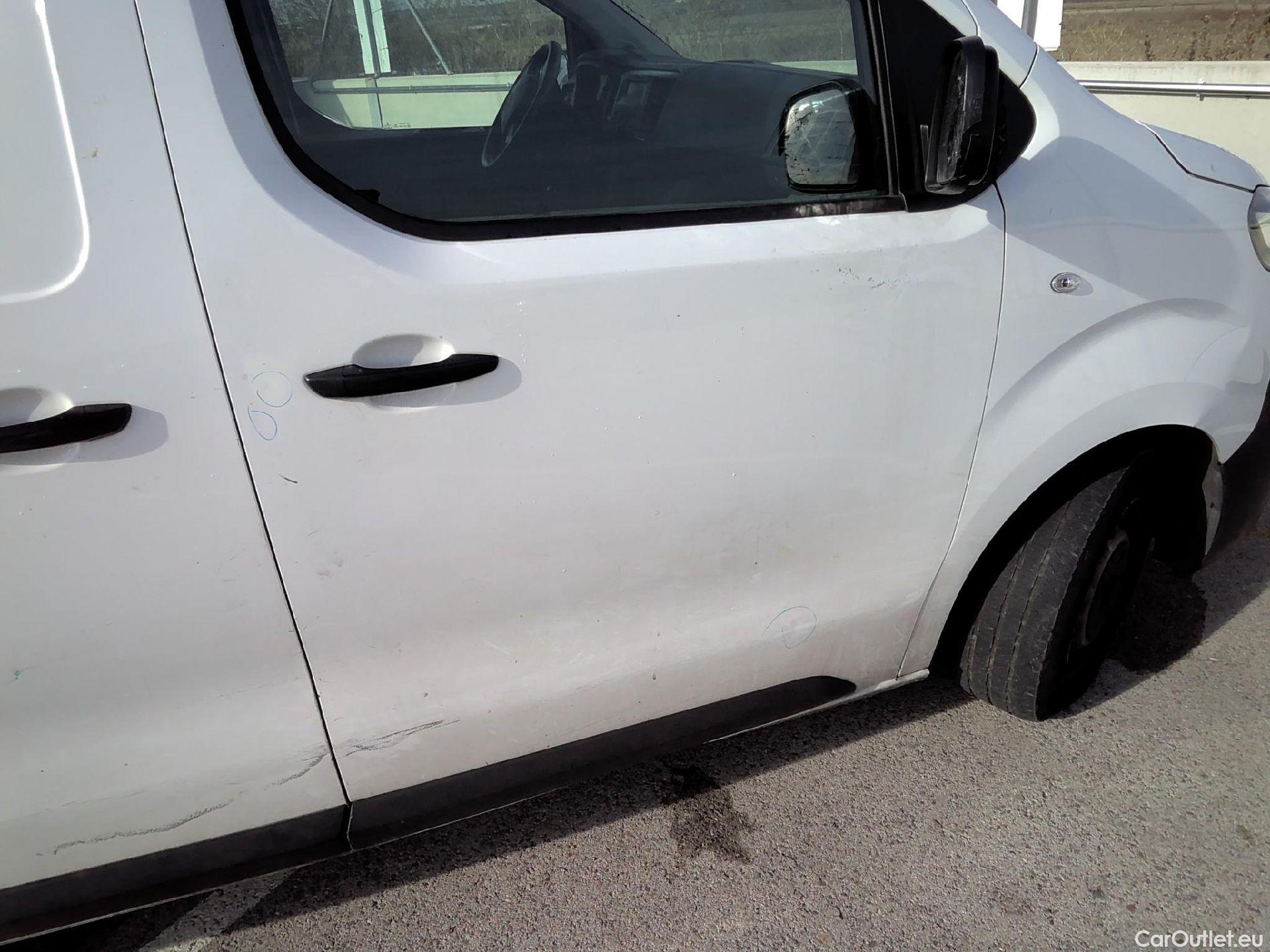  Opel  Vivaro OPEL  / 2019 / 4P / furgón 2.0 Diésel 88kW (120CV) M Inc. Express #54