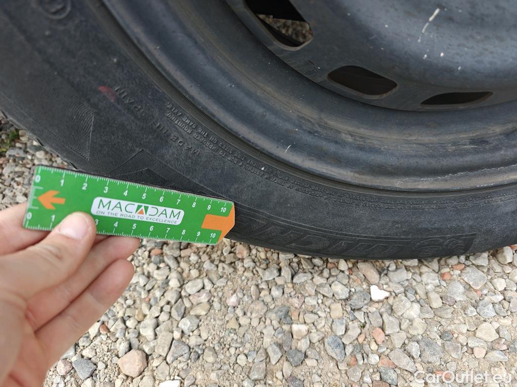  Opel  Combo OPEL  / 2018 / 3P / furgón derivado de turismo 1.6 TD S/S 74kW (100CV) Express L H1 650 #72