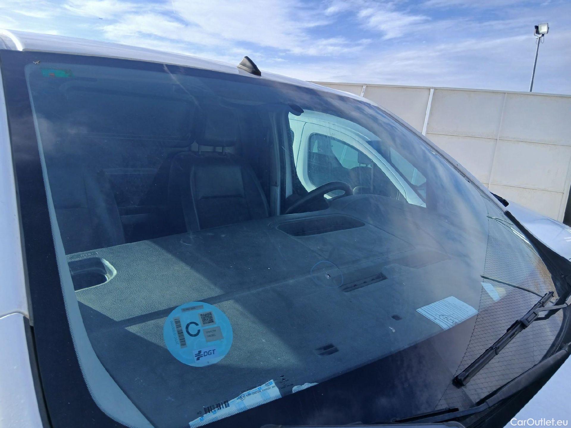  Opel  Vivaro OPEL  / 2019 / 4P / furgón 2.0 Diésel 88kW (120CV) M Inc. Express #10