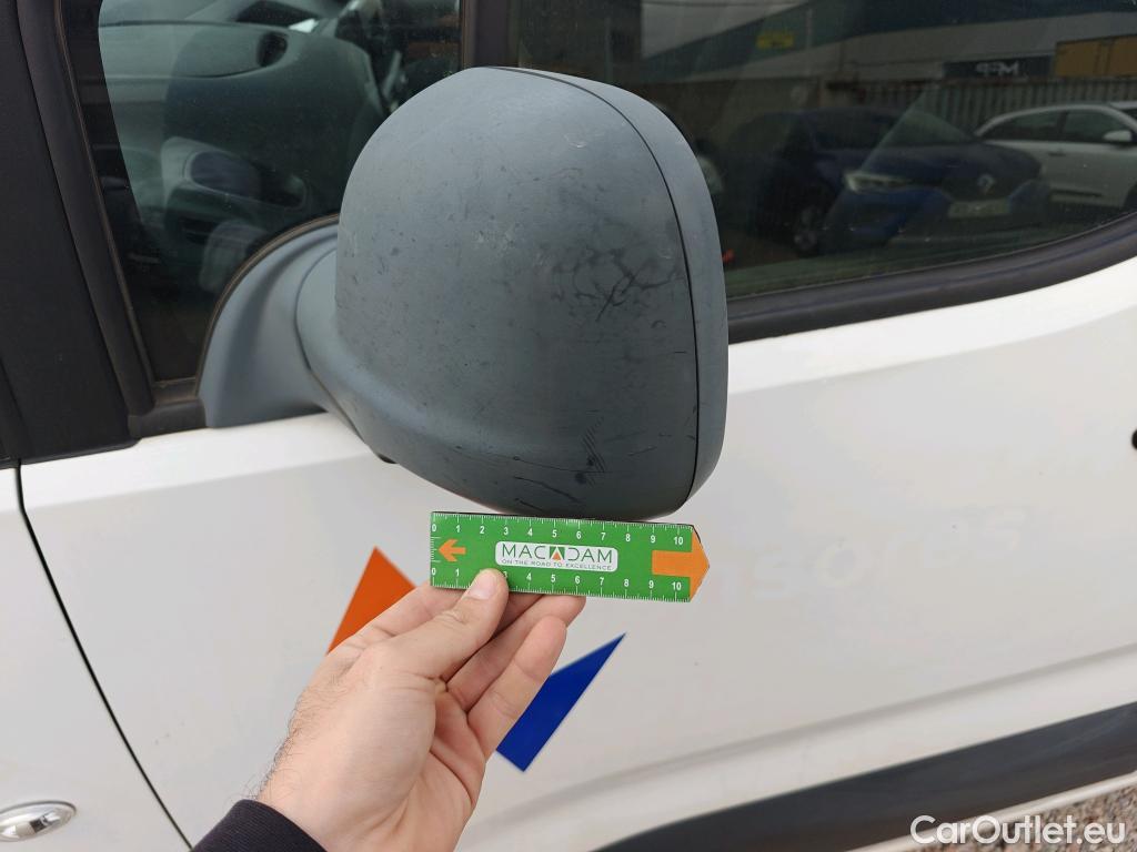  Opel  Combo OPEL  / 2018 / 3P / furgón derivado de turismo 1.6 TD S/S 74kW (100CV) Express L H1 650 #93