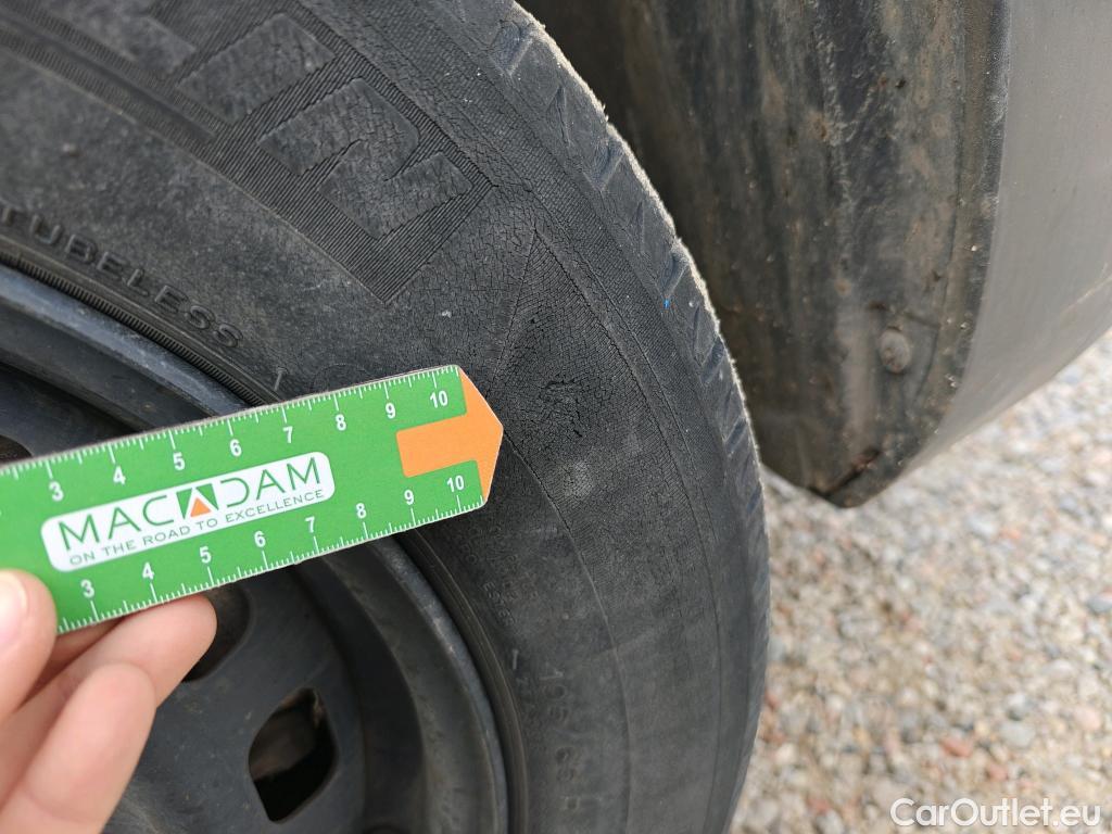  Opel  Combo OPEL  / 2018 / 3P / furgón derivado de turismo 1.6 TD S/S 74kW (100CV) Express L H1 650 #71