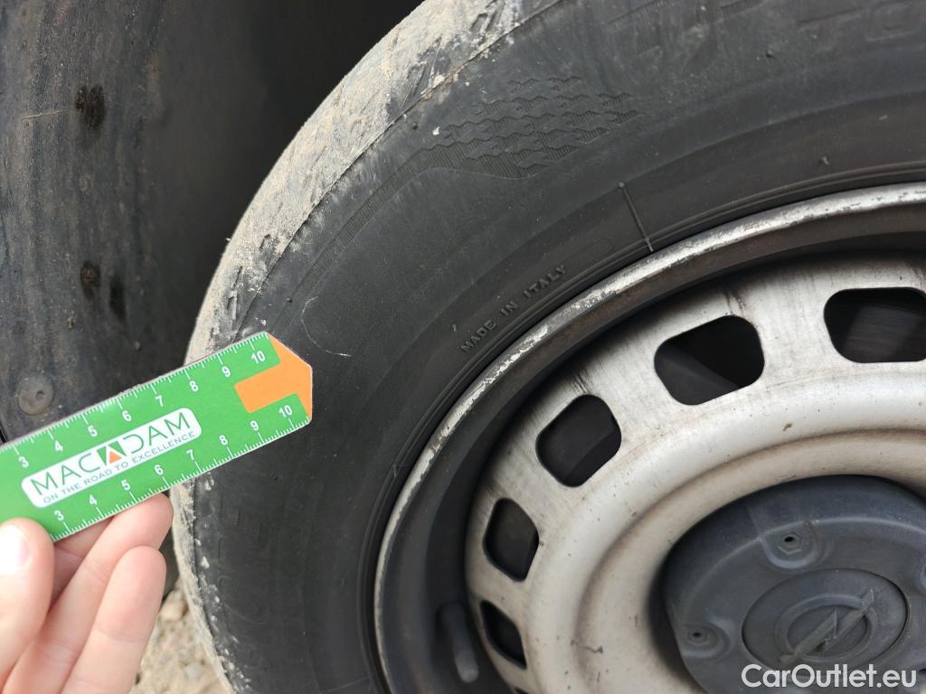  Opel  Combo OPEL  / 2018 / 3P / furgón derivado de turismo 1.6 TD S/S 74kW (100CV) Express L H1 650 #100