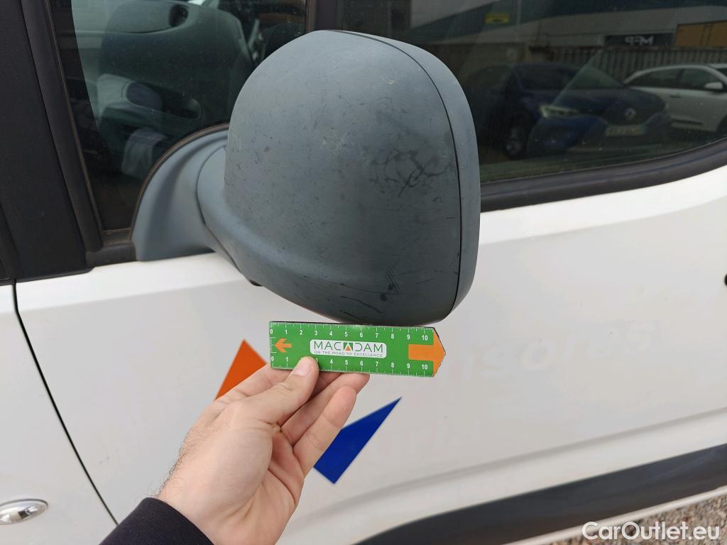  Opel  Combo OPEL  / 2018 / 3P / furgón derivado de turismo 1.6 TD S/S 74kW (100CV) Express L H1 650 #92