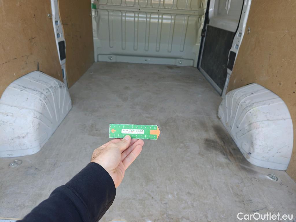  Citroen  Jumper CITROEN  / 2014 / 4P / furgón BlueHDi 103KW (140CV) Furgón 35L2H2 #53