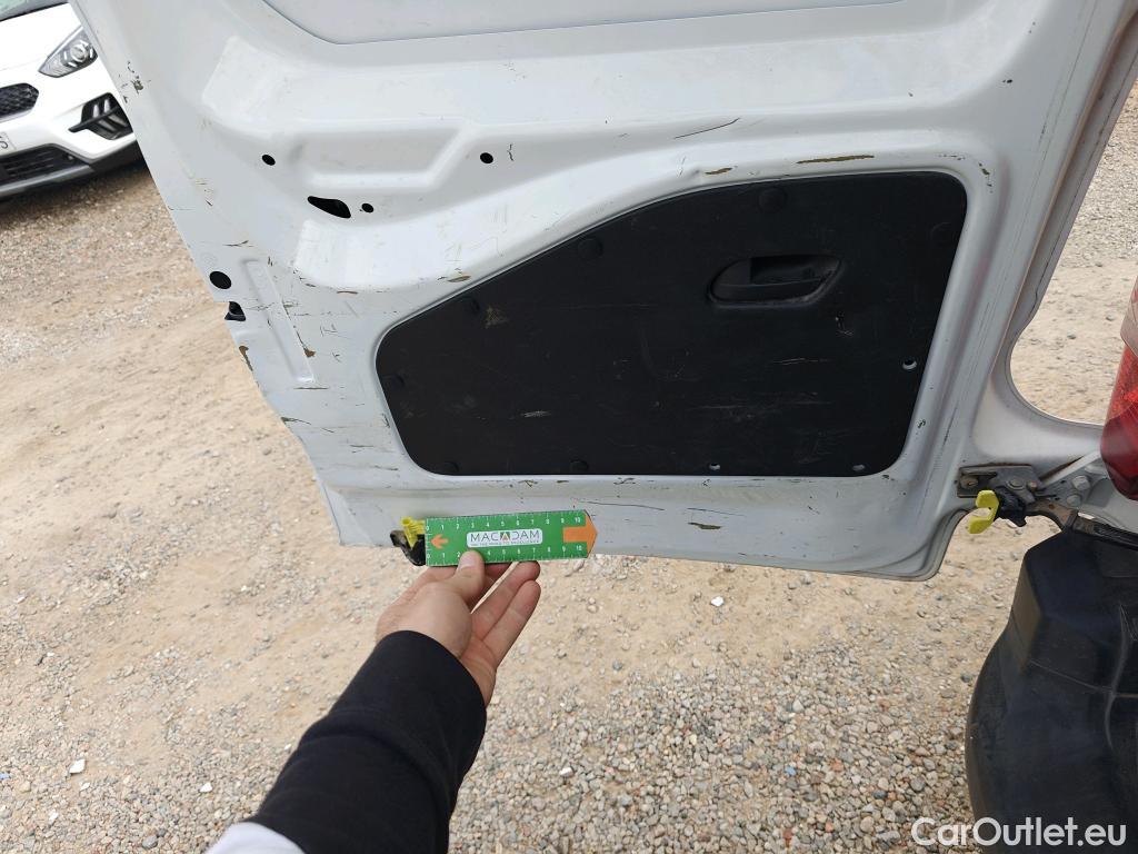  Opel  Combo OPEL  / 2018 / 3P / furgón derivado de turismo 1.6 TD S/S 74kW (100CV) Express L H1 650 #19