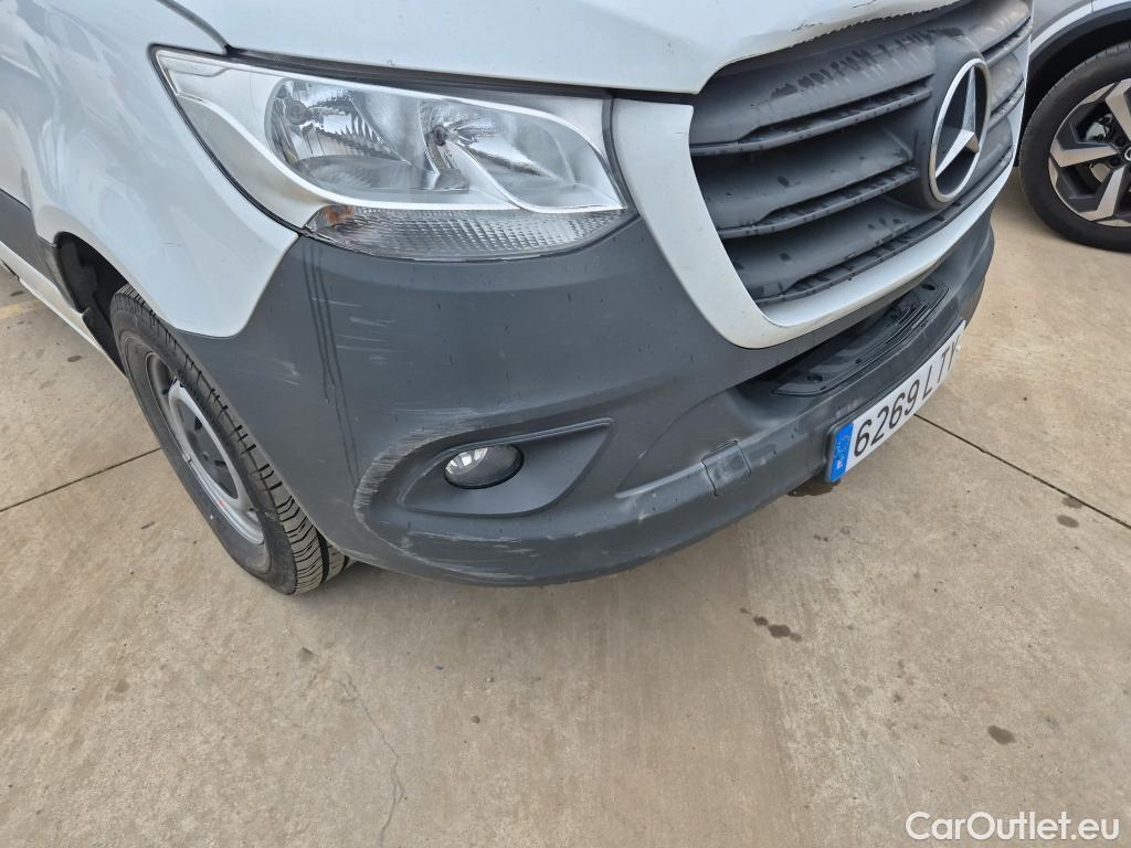  Mercedes  Sprinter MERCEDES-BENZ  / 2018 / 4P / furgón 311 CDI MEDIO 3.5T T. ALTO #41