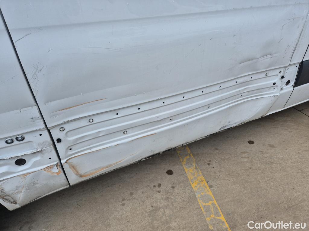  Mercedes  Sprinter MERCEDES-BENZ  / 2018 / 4P / furgón 311 CDI MEDIO 3.5T T. ALTO #28