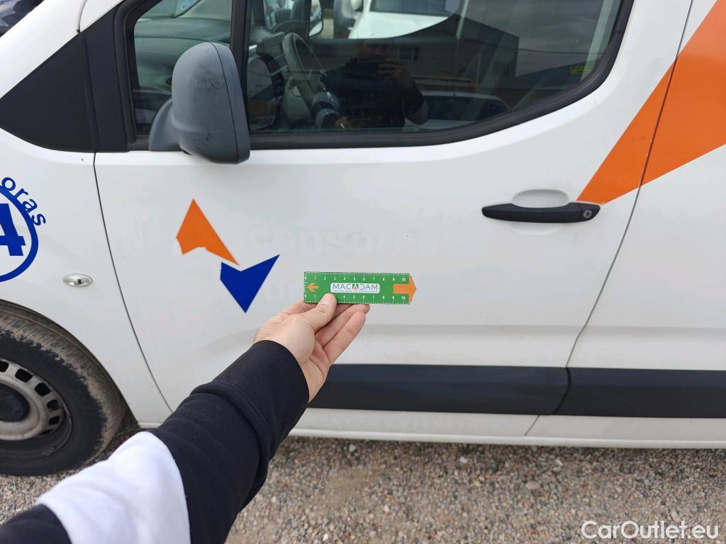  Opel  Combo OPEL  / 2018 / 3P / furgón derivado de turismo 1.6 TD S/S 74kW (100CV) Express L H1 650 #46