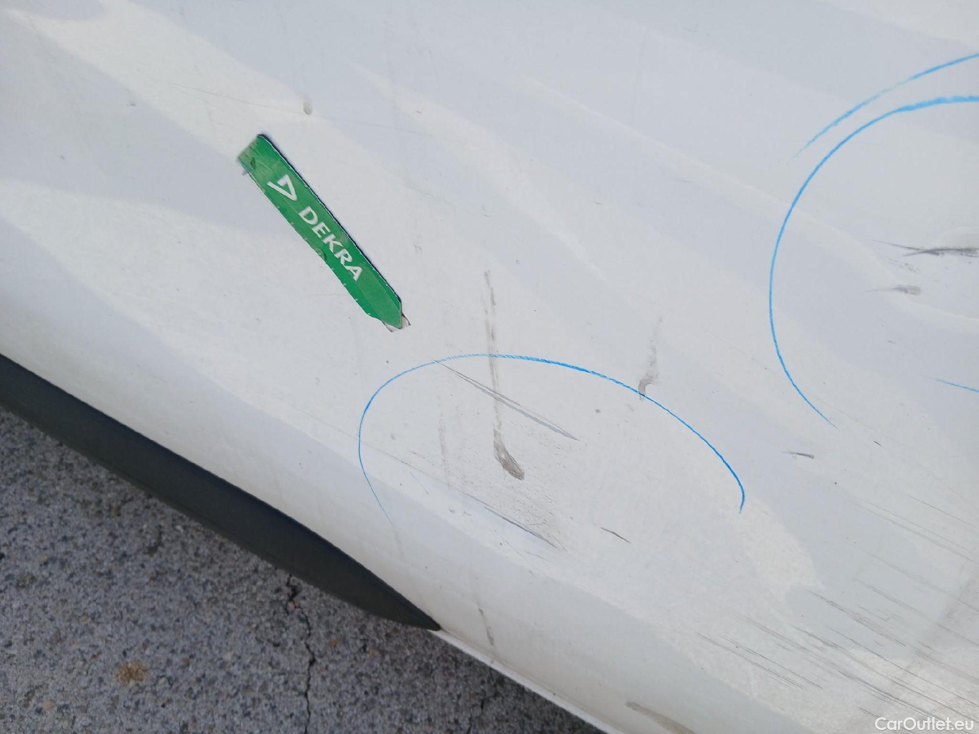  Opel  Vivaro OPEL  / 2019 / 4P / furgón 2.0 Diésel 88kW (120CV) M Inc. Express #28