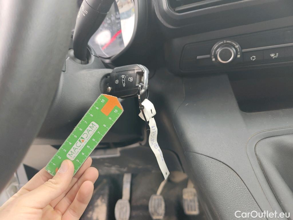  Opel  Combo OPEL  / 2018 / 3P / furgón derivado de turismo 1.6 TD S/S 74kW (100CV) Express L H1 650 #3