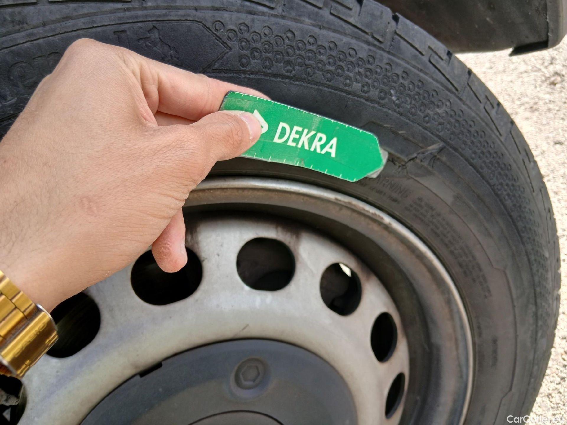  Opel  Vivaro OPEL  / 2019 / 4P / furgón 2.0 Diésel 88kW (120CV) M Inc. Express #5