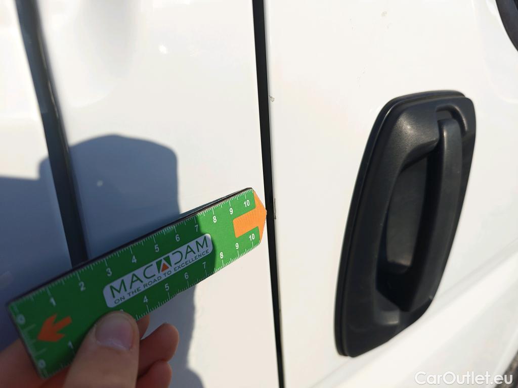  Citroen  Jumper CITROEN  / 2014 / 4P / furgón BlueHDi 103KW (140CV) Furgón 35L2H2 #47