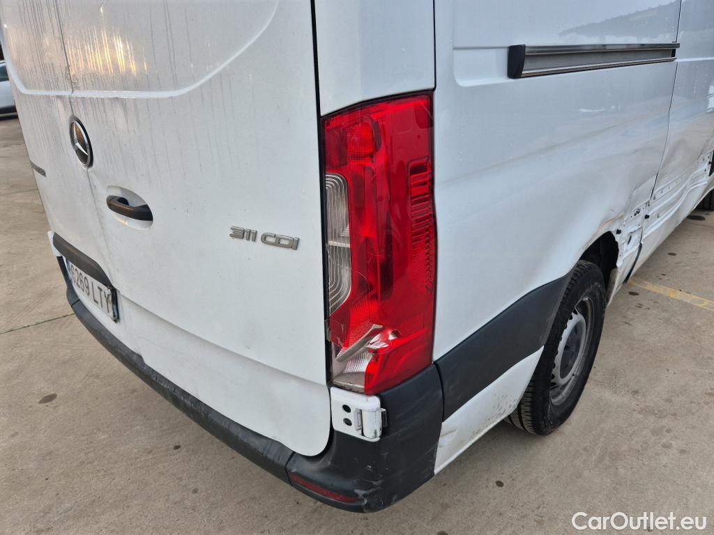  Mercedes  Sprinter MERCEDES-BENZ  / 2018 / 4P / furgón 311 CDI MEDIO 3.5T T. ALTO #30