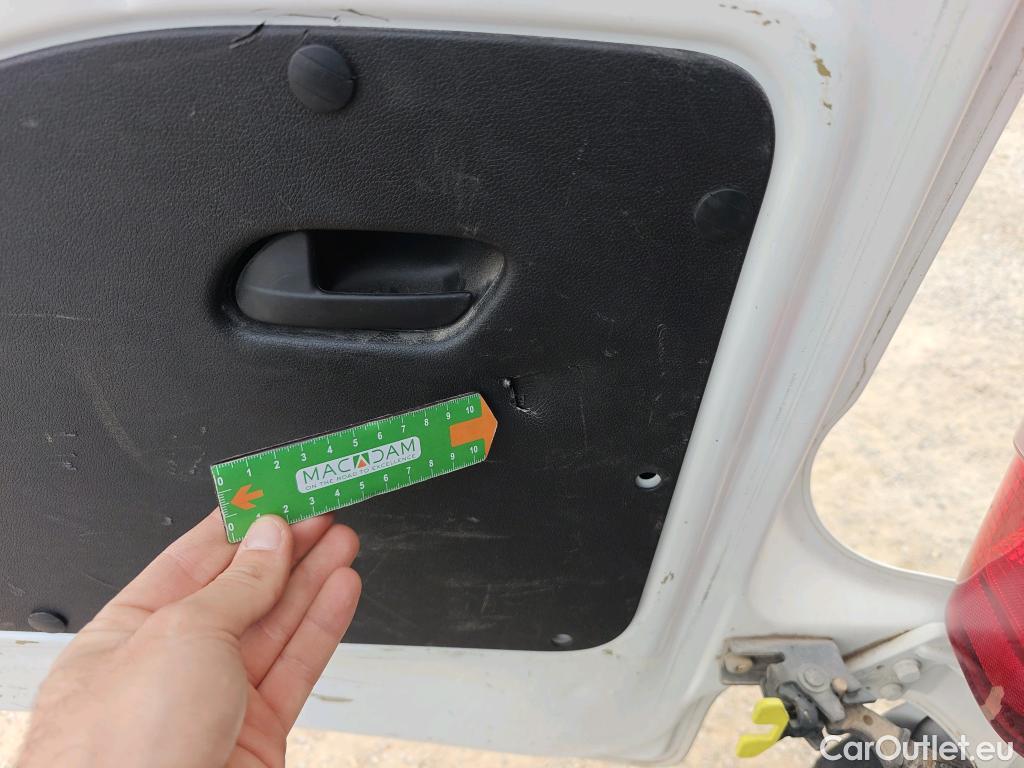  Opel  Combo OPEL  / 2018 / 3P / furgón derivado de turismo 1.6 TD S/S 74kW (100CV) Express L H1 650 #83