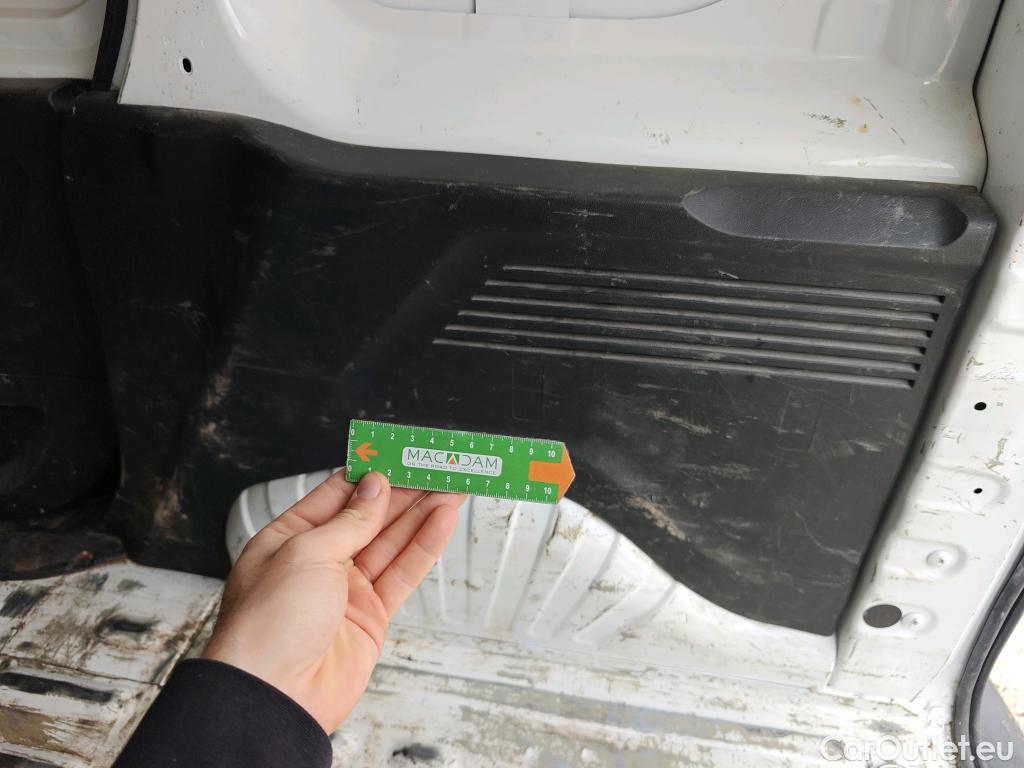  Opel  Combo OPEL  / 2018 / 3P / furgón derivado de turismo 1.6 TD S/S 74kW (100CV) Express L H1 650 #9