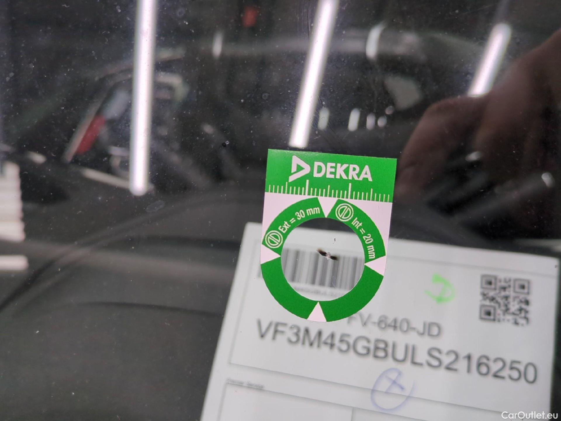  Peugeot  3008 PEUGEOT  / 2016 / 5P / SUV Hybrid4 300 e-EAT8 GT Line #3