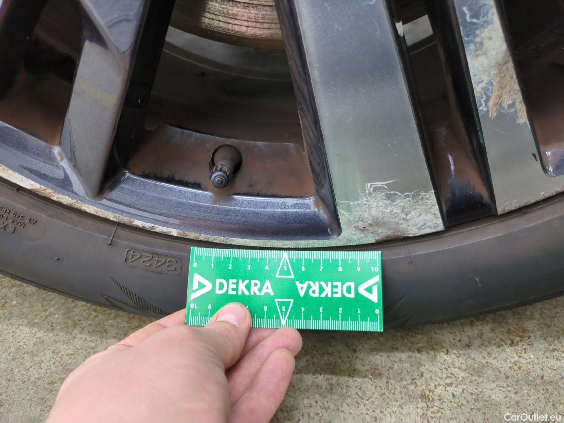  Peugeot  3008 PEUGEOT  / 2016 / 5P / SUV Hybrid4 300 e-EAT8 GT Line #11