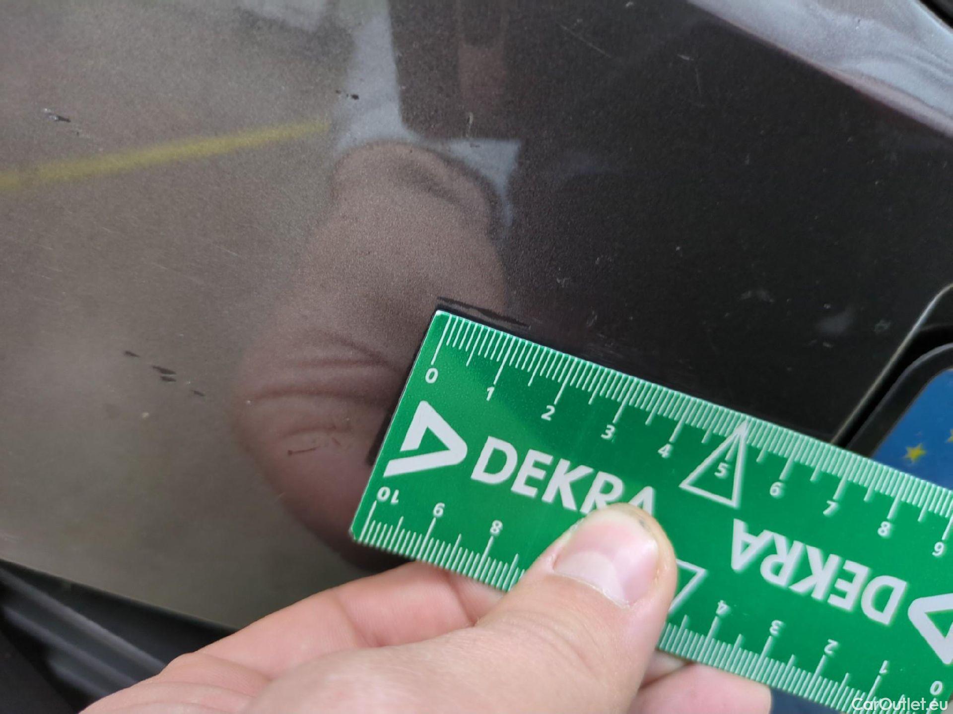  Peugeot  3008 PEUGEOT  / 2016 / 5P / SUV Hybrid4 300 e-EAT8 GT Line #68