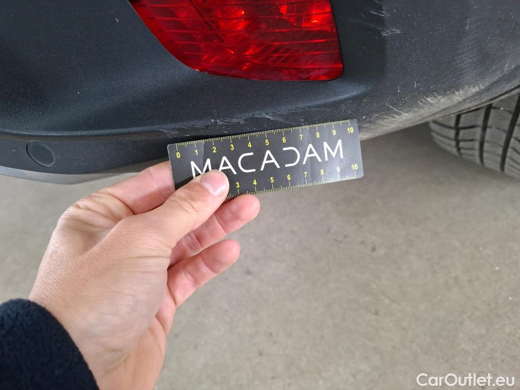  Peugeot  3008 PEUGEOT  / 2016 / 5P / SUV Puretech 180 S&S EAT8 GT LINE #94