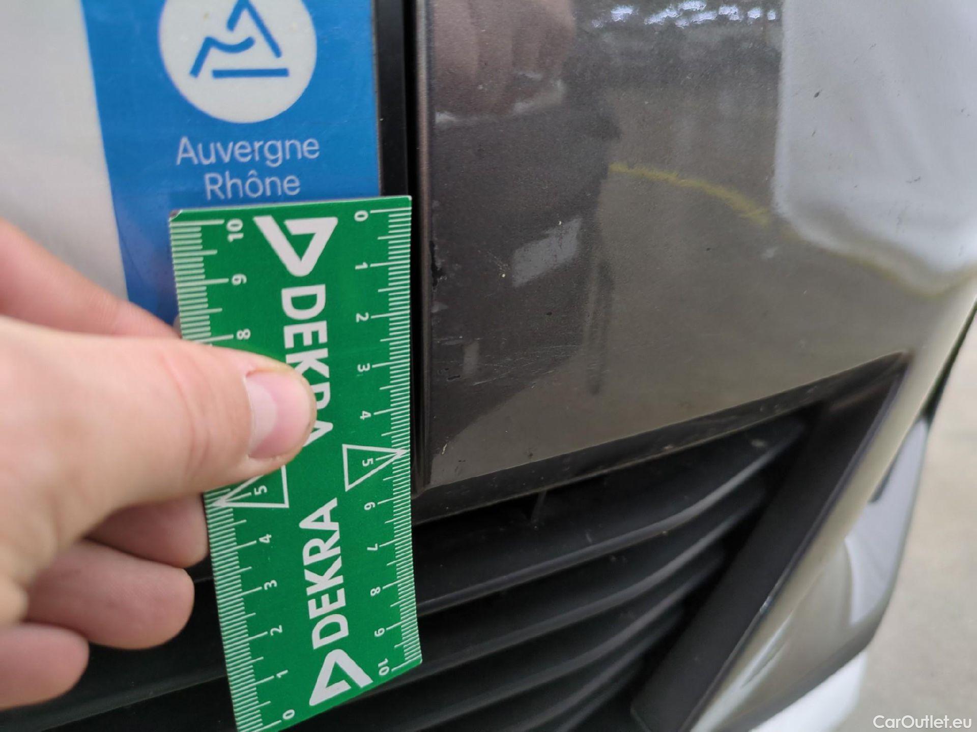  Peugeot  3008 PEUGEOT  / 2016 / 5P / SUV Hybrid4 300 e-EAT8 GT Line #65