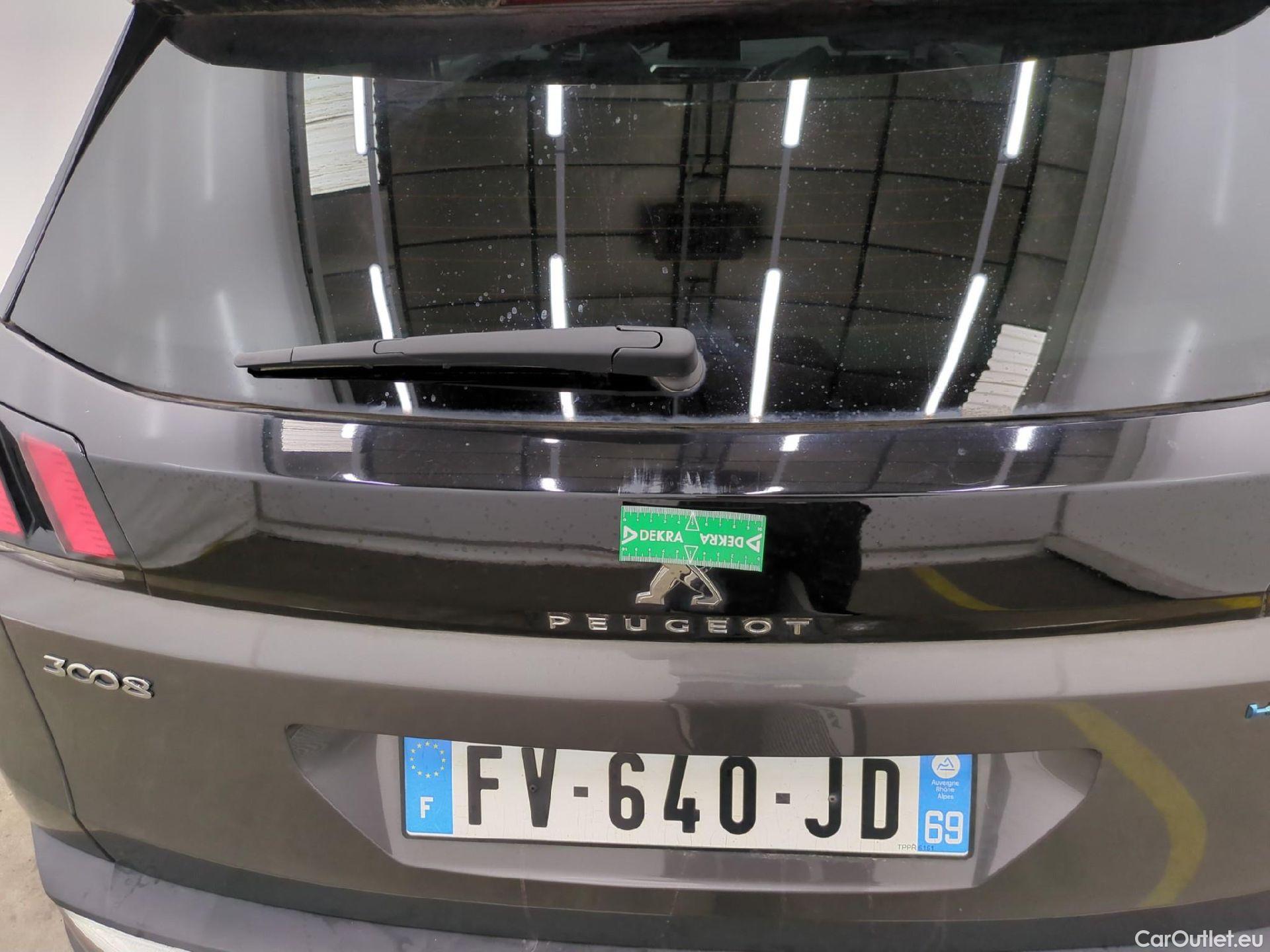  Peugeot  3008 PEUGEOT  / 2016 / 5P / SUV Hybrid4 300 e-EAT8 GT Line #72