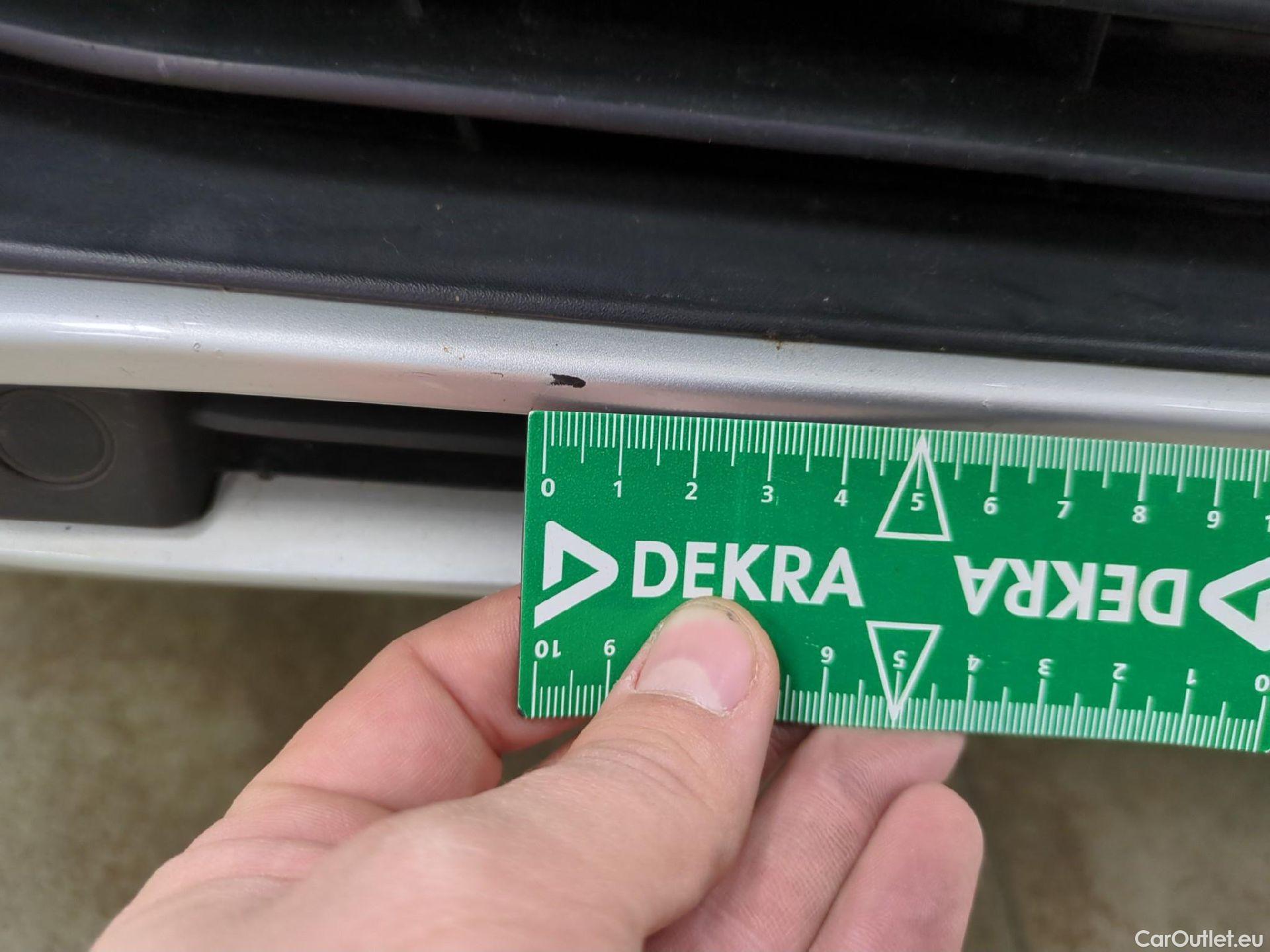  Peugeot  3008 PEUGEOT  / 2016 / 5P / SUV Hybrid4 300 e-EAT8 GT Line #69