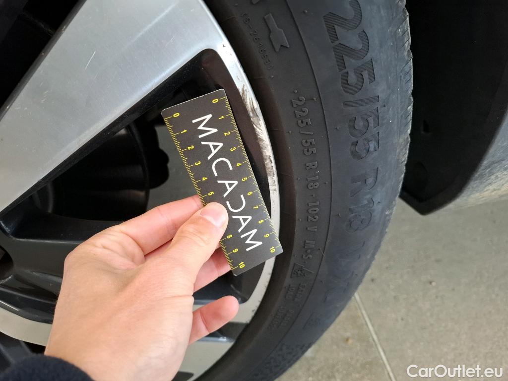  Peugeot  3008 PEUGEOT  / 2016 / 5P / SUV Puretech 180 S&S EAT8 GT LINE #70