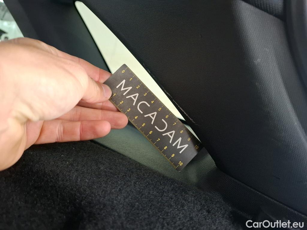  Peugeot  3008 PEUGEOT  / 2016 / 5P / SUV Puretech 180 S&S EAT8 GT LINE #48