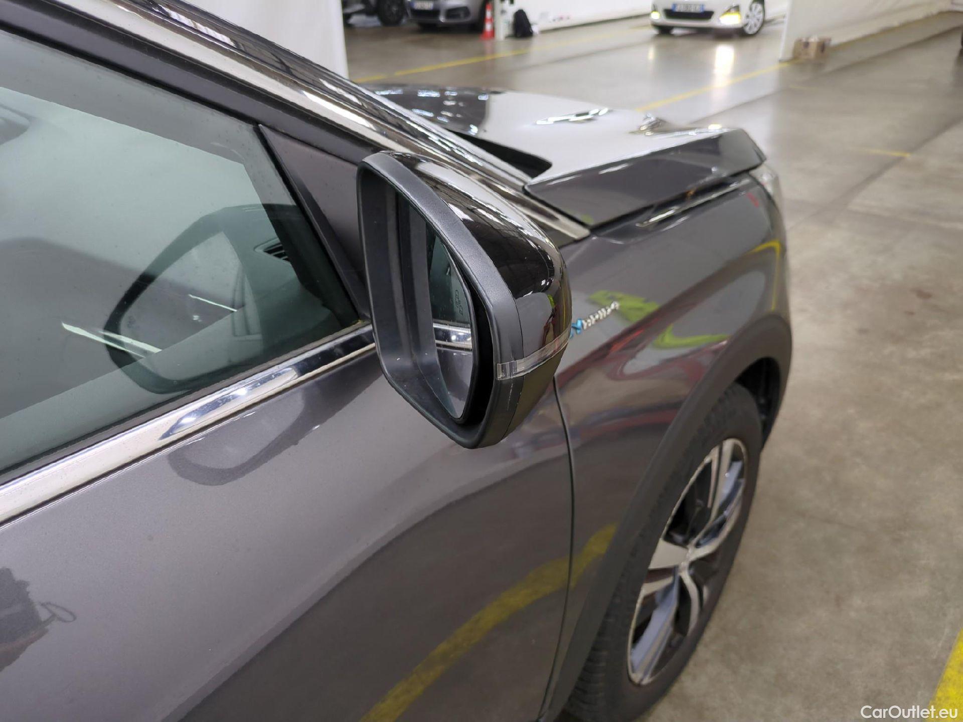  Peugeot  3008 PEUGEOT  / 2016 / 5P / SUV Hybrid4 300 e-EAT8 GT Line #63