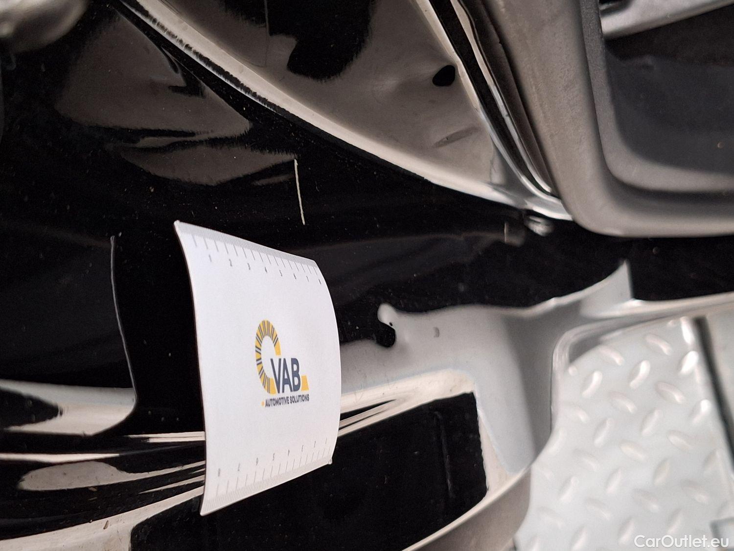  Peugeot  5008 Peugeot,  '16, Peugeot  1.2 PureTech 96kW S&S EAT8 Allure 5d #30