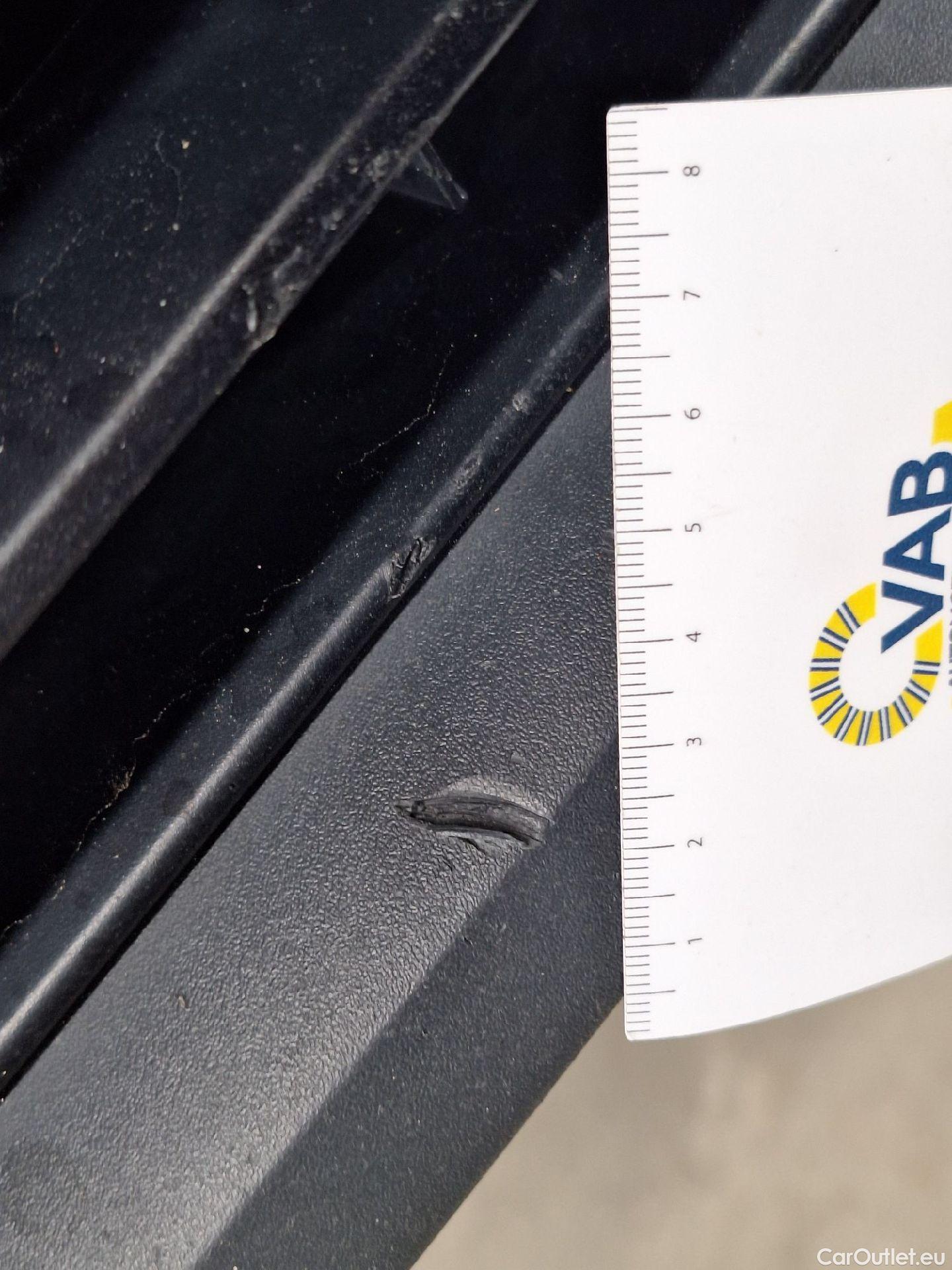  Audi  Q3 Audi,  '18, Audi  35 TDI S Tronic Business Edition 5d #16