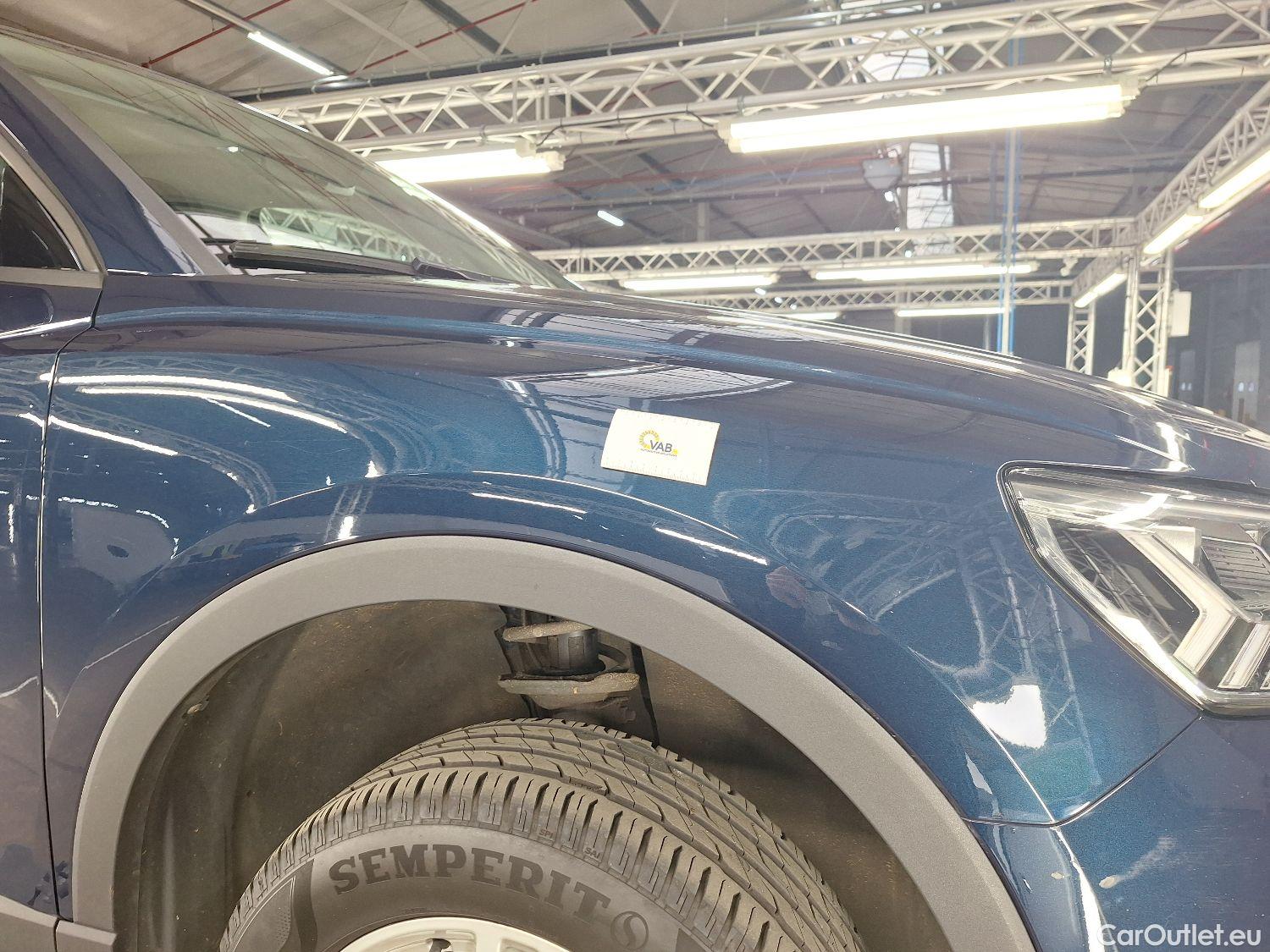  Audi  Q3 Audi,  '18, Audi  35 TDI S Tronic Business Edition 5d #13