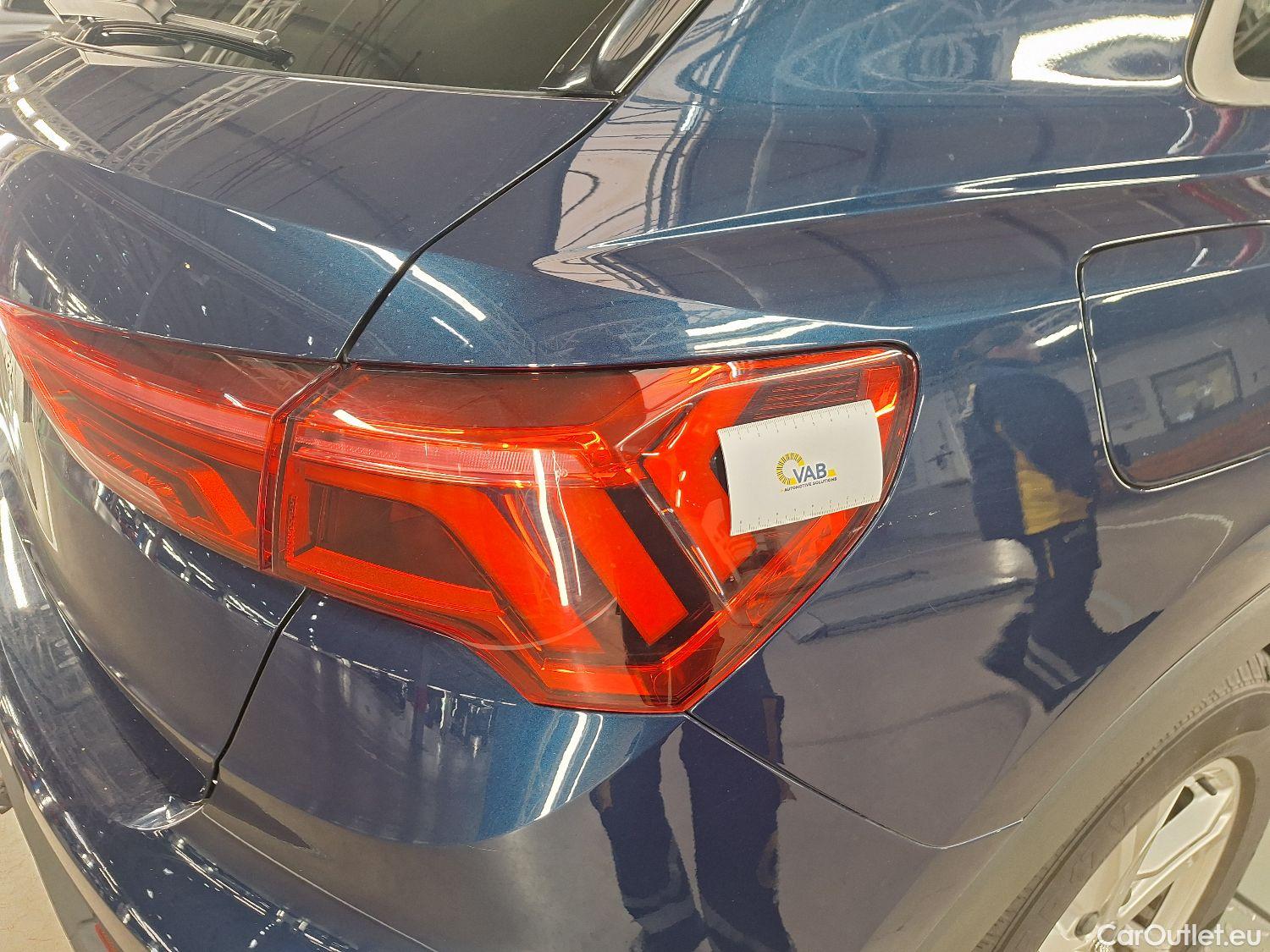  Audi  Q3 Audi,  '18, Audi  35 TDI S Tronic Business Edition 5d #27