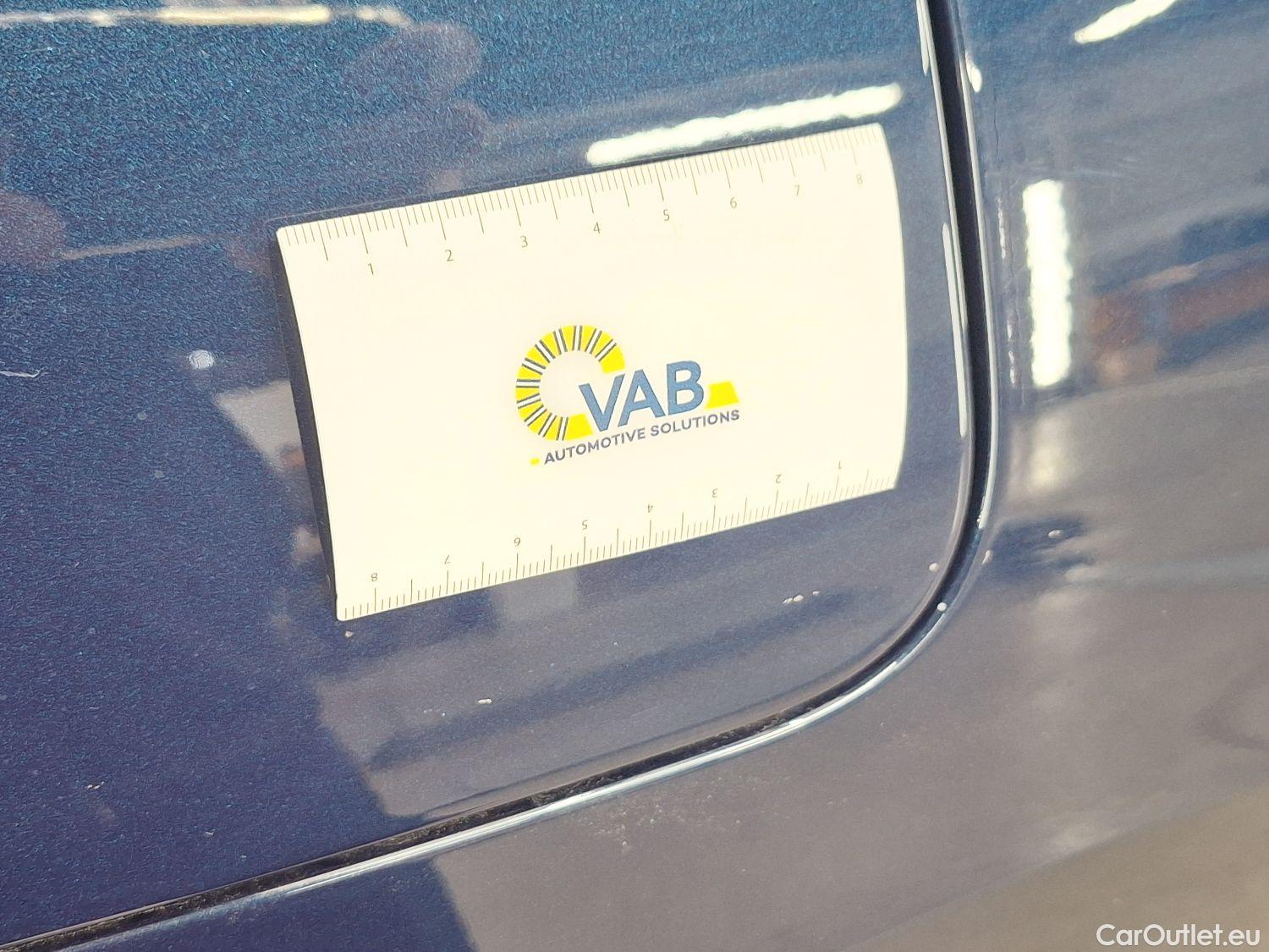  Audi  Q3 Audi,  '18, Audi  35 TDI S Tronic Business Edition 5d #31