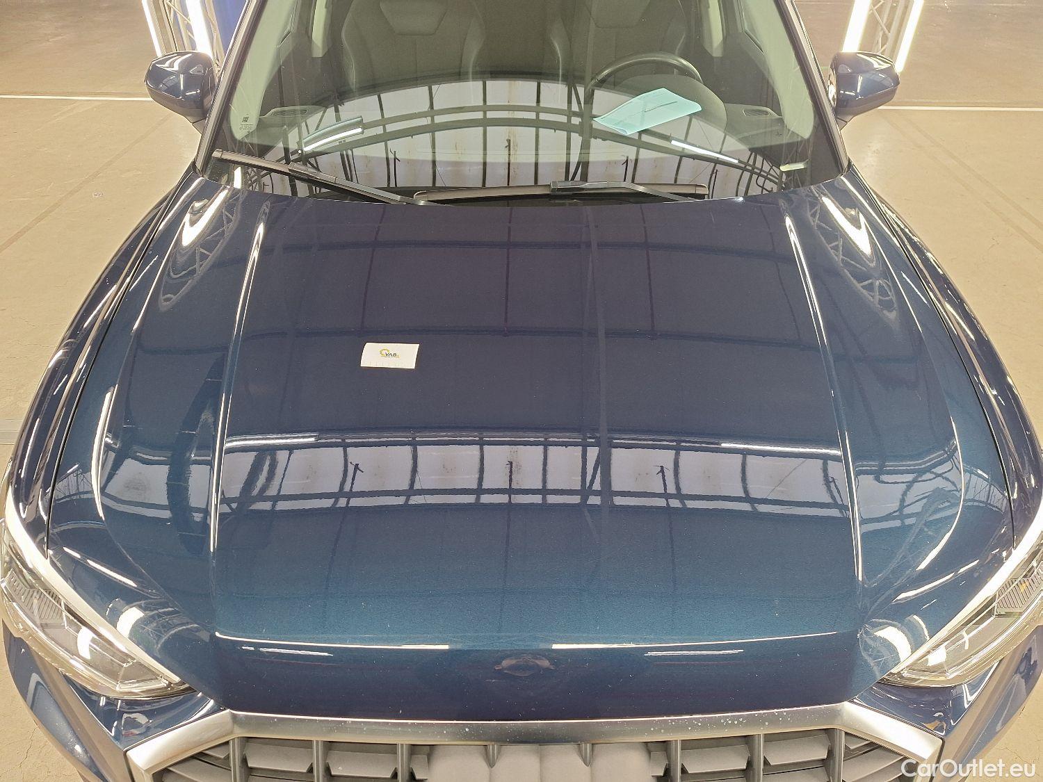  Audi  Q3 Audi,  '18, Audi  35 TDI S Tronic Business Edition 5d #48