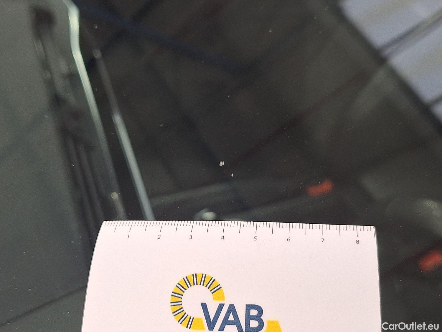  Audi  Q3 Audi,  '18, Audi  35 TDI S Tronic Business Edition 5d #47