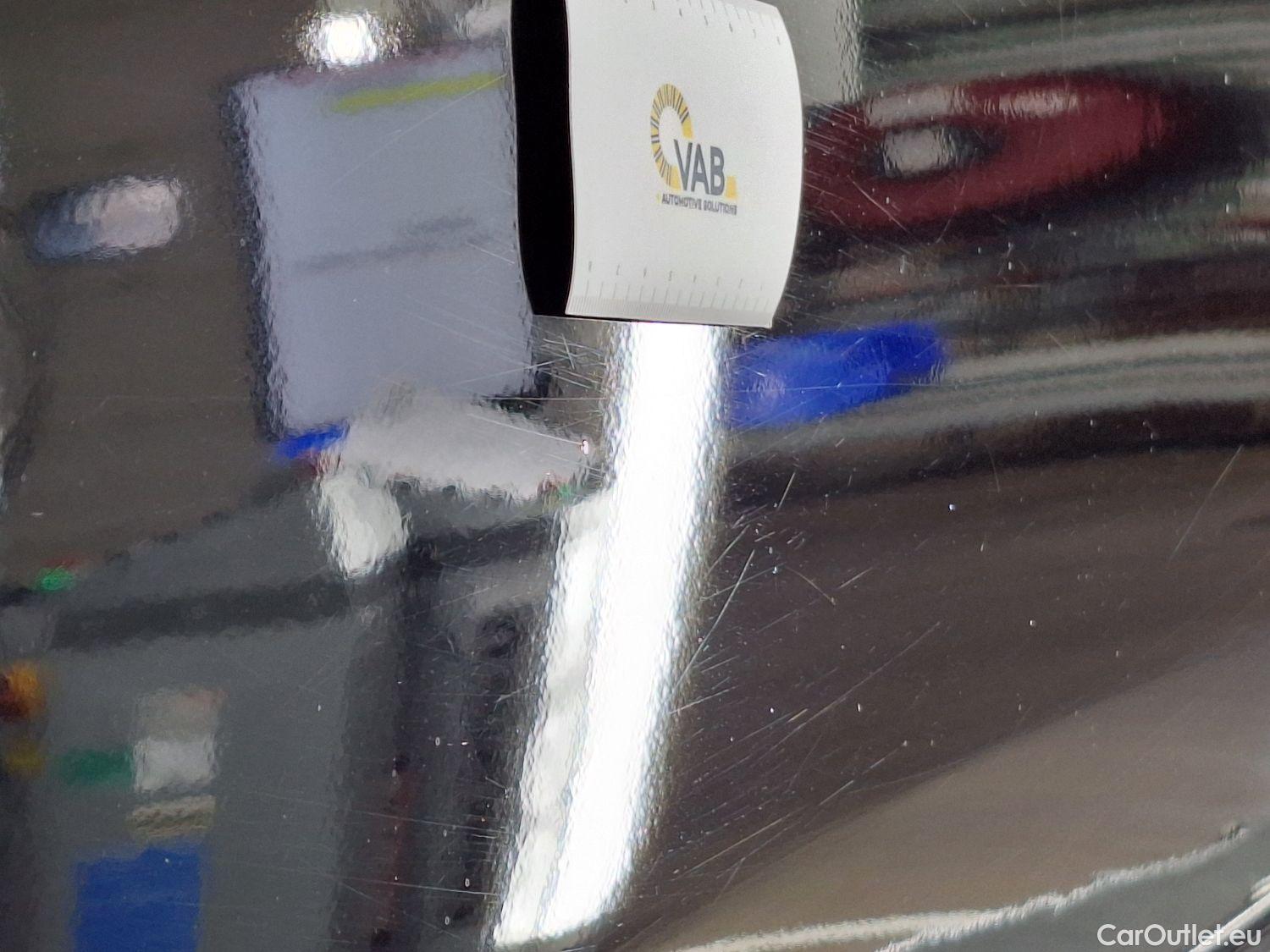  Peugeot  5008 Peugeot,  '16, Peugeot  1.2 PureTech 96kW S&S EAT8 Allure 5d #24