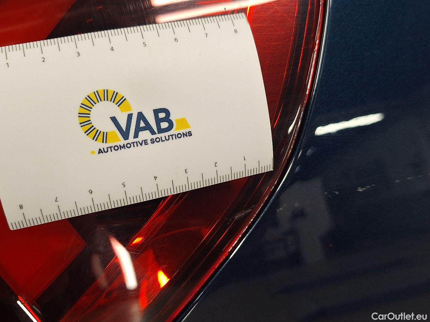  Audi  Q3 Audi,  '18, Audi  35 TDI S Tronic Business Edition 5d #28