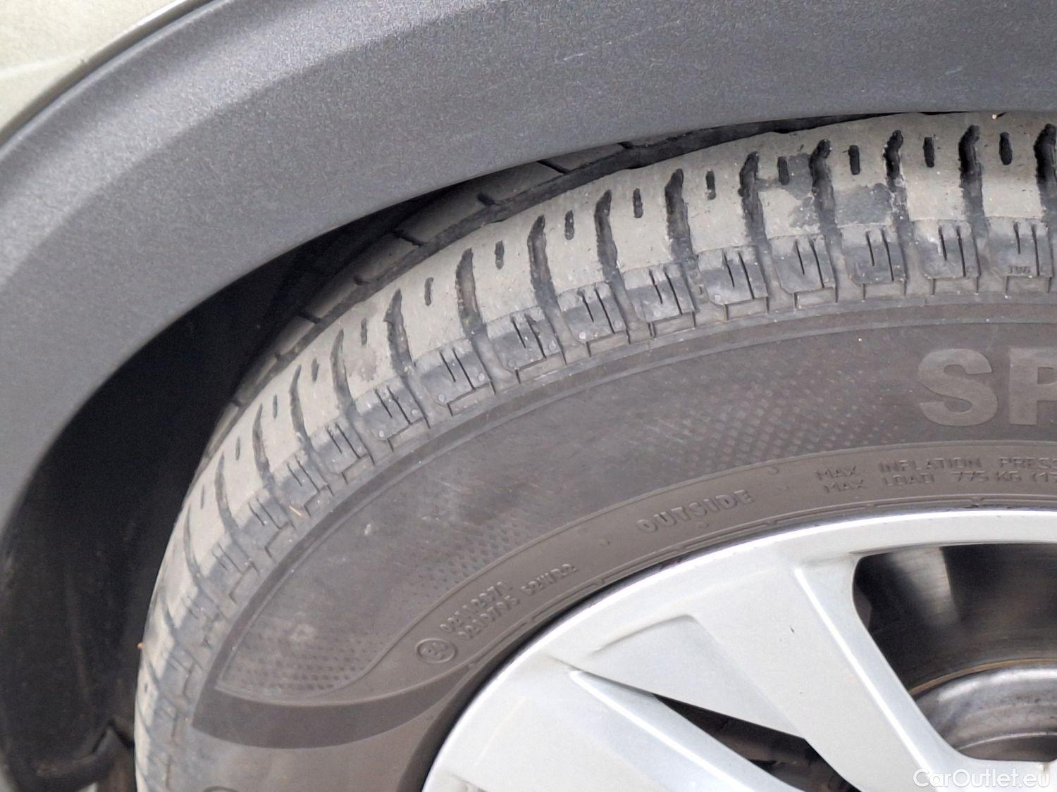  Peugeot  5008 Peugeot,  '16, Peugeot  1.2 PureTech 96kW S&S EAT8 Active 5d #62